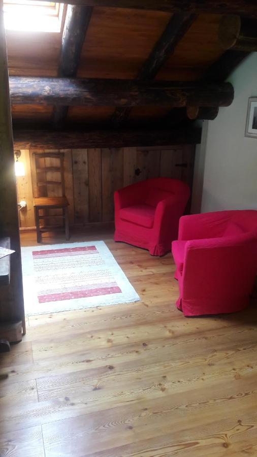 Petite Cerise Apartment Gressan Bagian luar foto